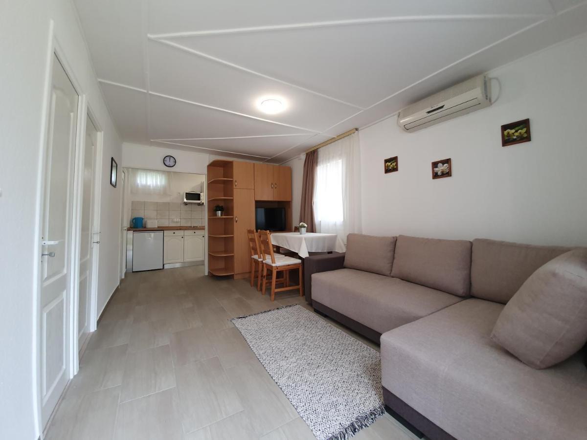 Harmonia Fahazak Apartment Bogacs Bagian luar foto